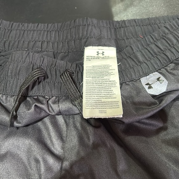 Under Armour Gore Windstopper,elastic drawcord waist, hip pockets,leg zip pocket - Picture 8 of 8